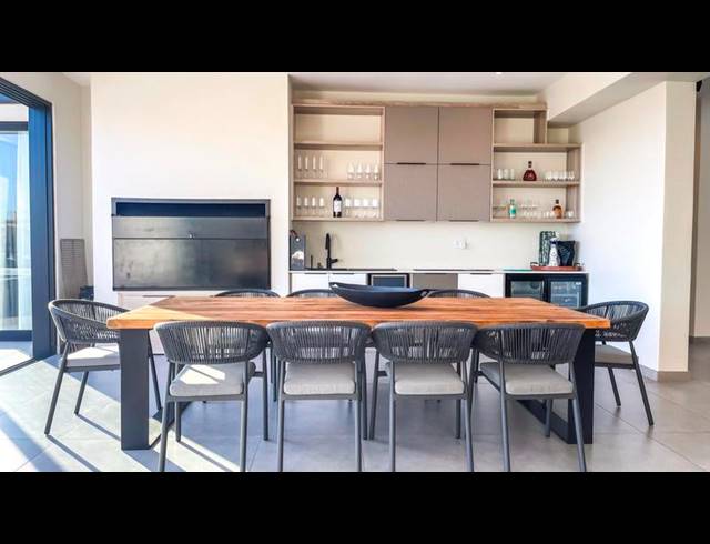 5 BEDROOM HOUSE FOR SALE IN MIDSTREAM HEIGHTS